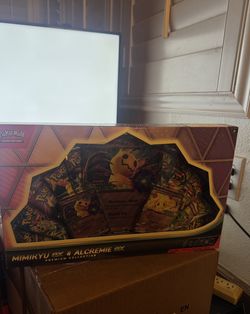 Pokemon mimikyu ex & alcremie ex box