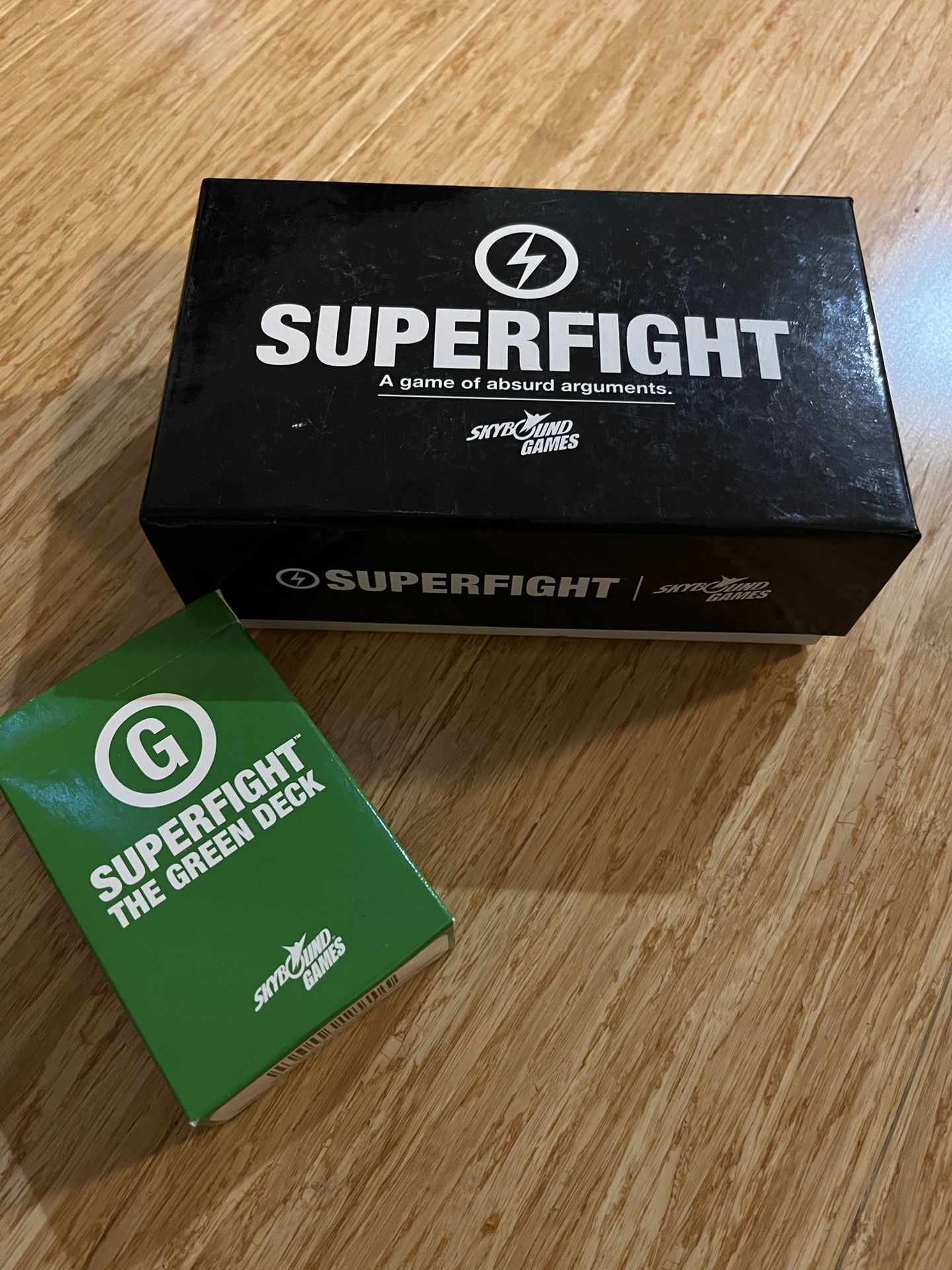 ***PRICE DROP*** Superfight Card Game plus Green Deck Expansions For 