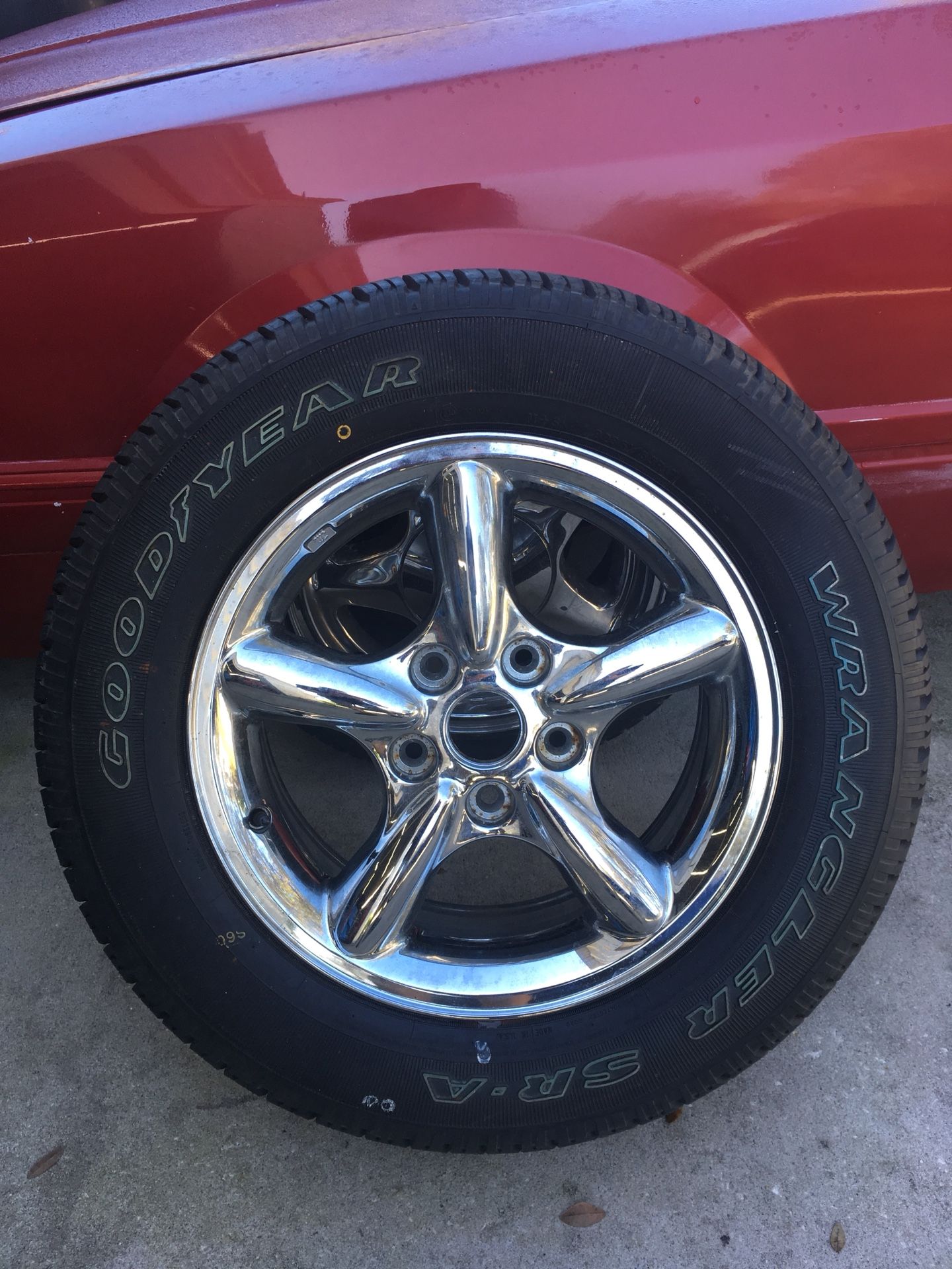 Goodyear 235/65/17