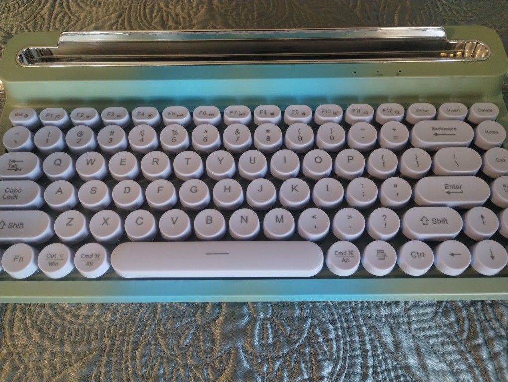 Wireless Typewriter Keyboard
