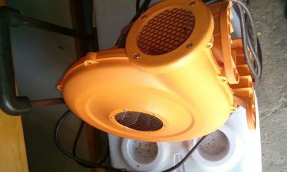 Electrical air pump, model W-2L.