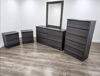 Dresser Whit Mirror, Chest and 2 Nightstands - Cómoda Con Espejo, Gavetero Y 2 .Mesitas De Noche