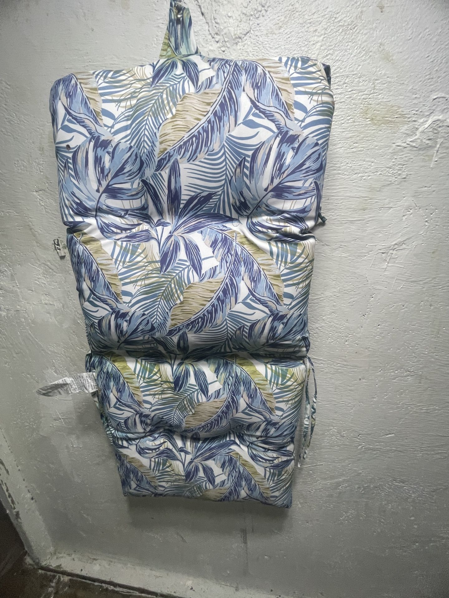Outdoor Plush Chair Cushion 