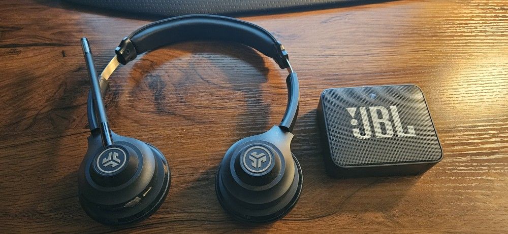Bluetooth Headset And Speaker