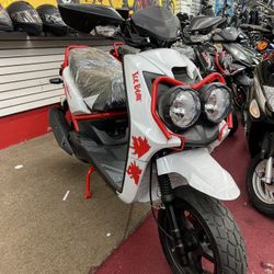 Brand New 2023 150cc Malibu Gas Scooter