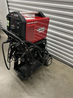 Lincoln Electric Square Wave TIG 200 Welder – Like New w/ Stand