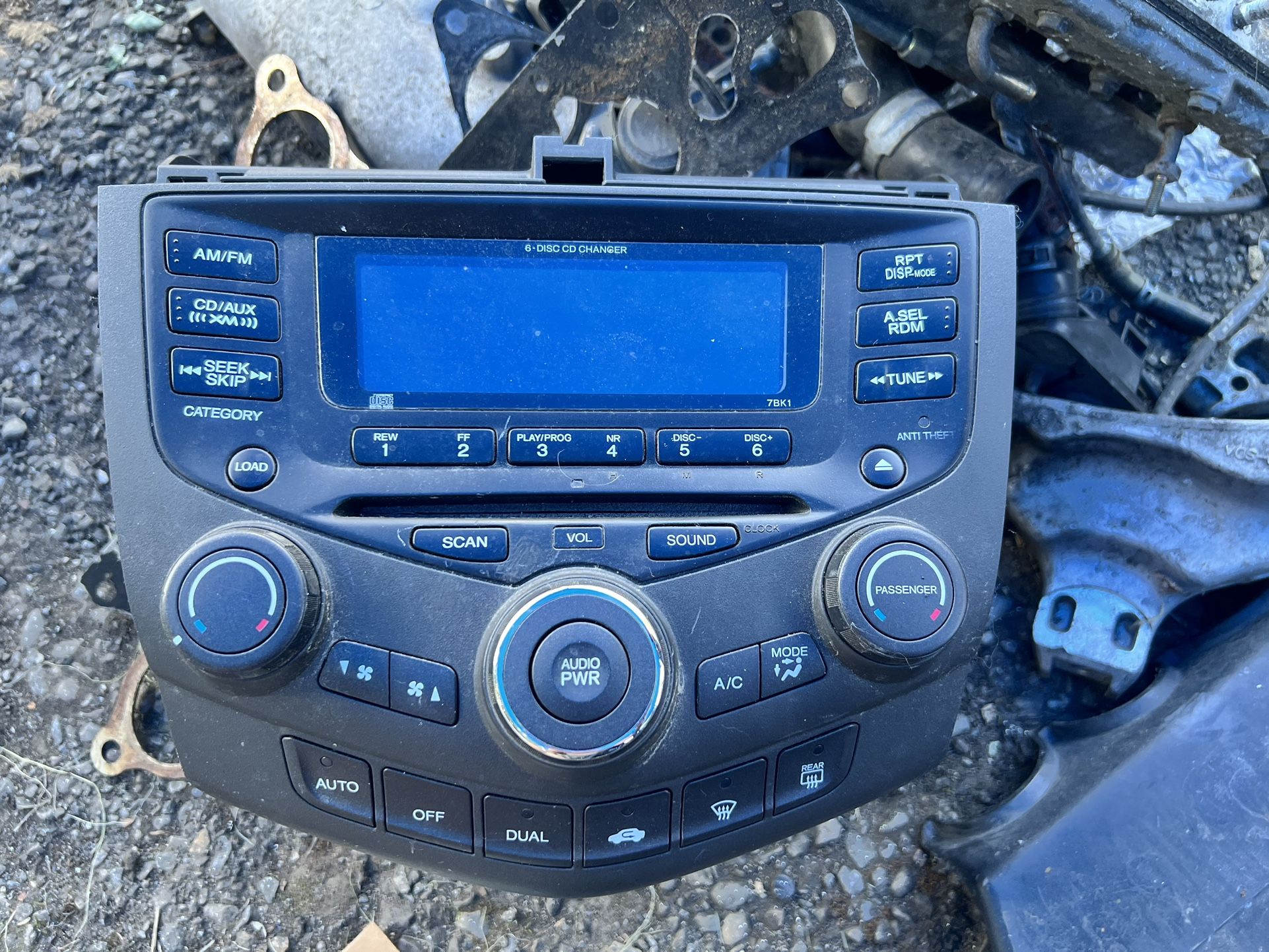 03-07 Honda Radio