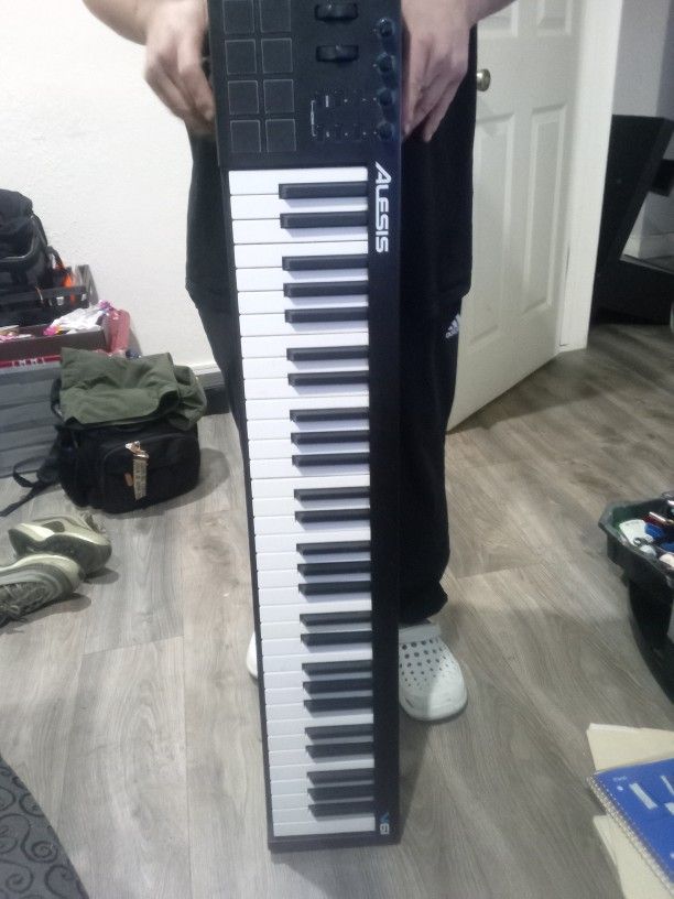 Keyboard And Drum Machine