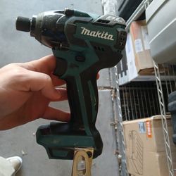 Brushless Makita Impact 18v
