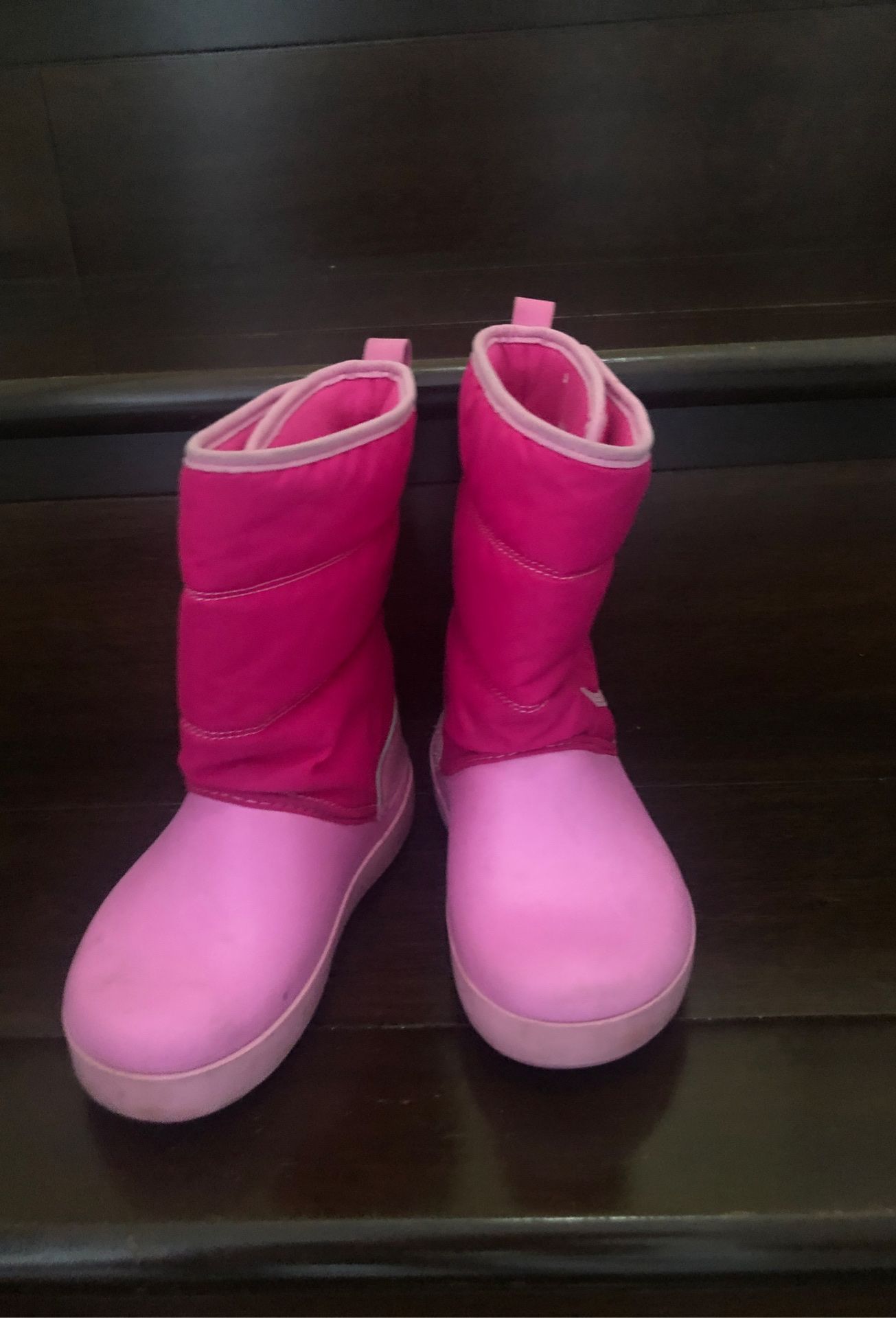 Snow boots size 10/11 T