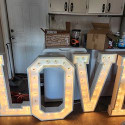 L.O.V.E  LETTERS (Large White)