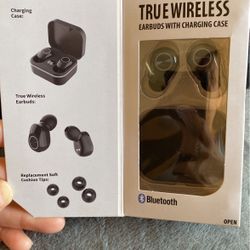 TRUE WIRELESS EARBUDS W/ CHARGING CASE  TOUCH CONTROL 
