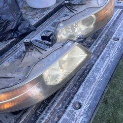 2005 Acura TL headlights