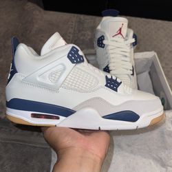 Nike SB x Air Jordan 4 Retro Navy