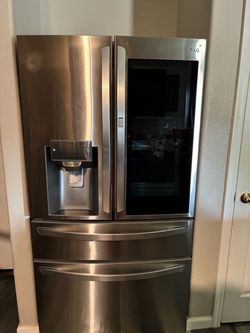 LG LRMVC2306S/01 InstaView French-door refrigerator.