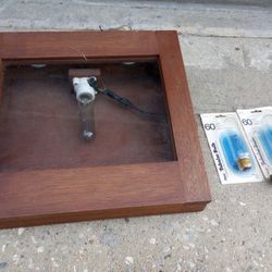 Light Box/DIY Picture With Tubular Bulbs