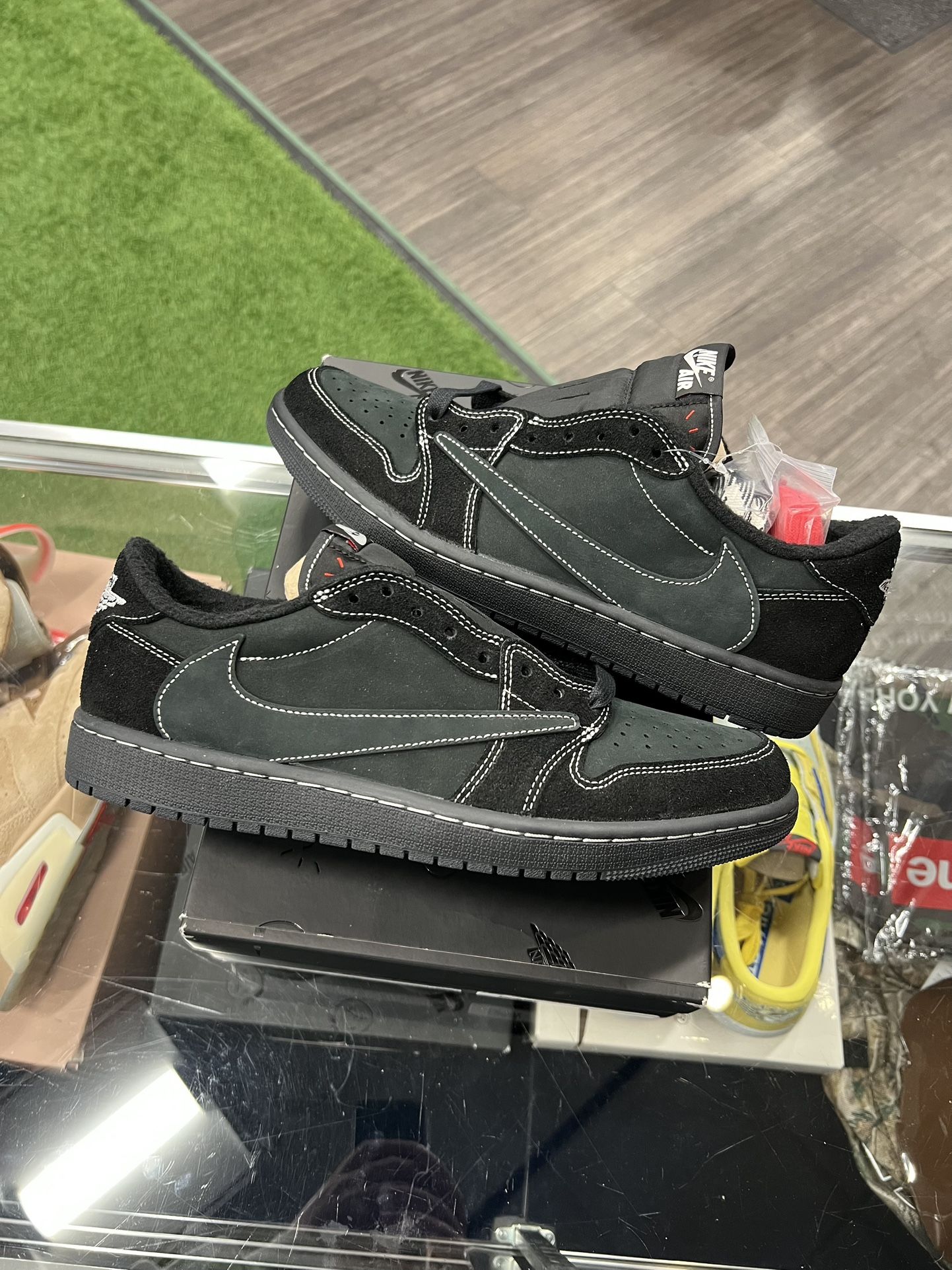 Jordan 1 Low Travis Scott OG Phantom Size 10