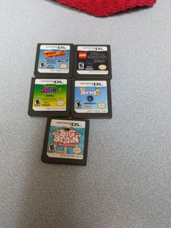 Wolf games container for Nintendo DS's with five games