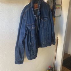 Levi’s Navy Blue Denim Jacket 