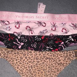 Vs / pink underwear 