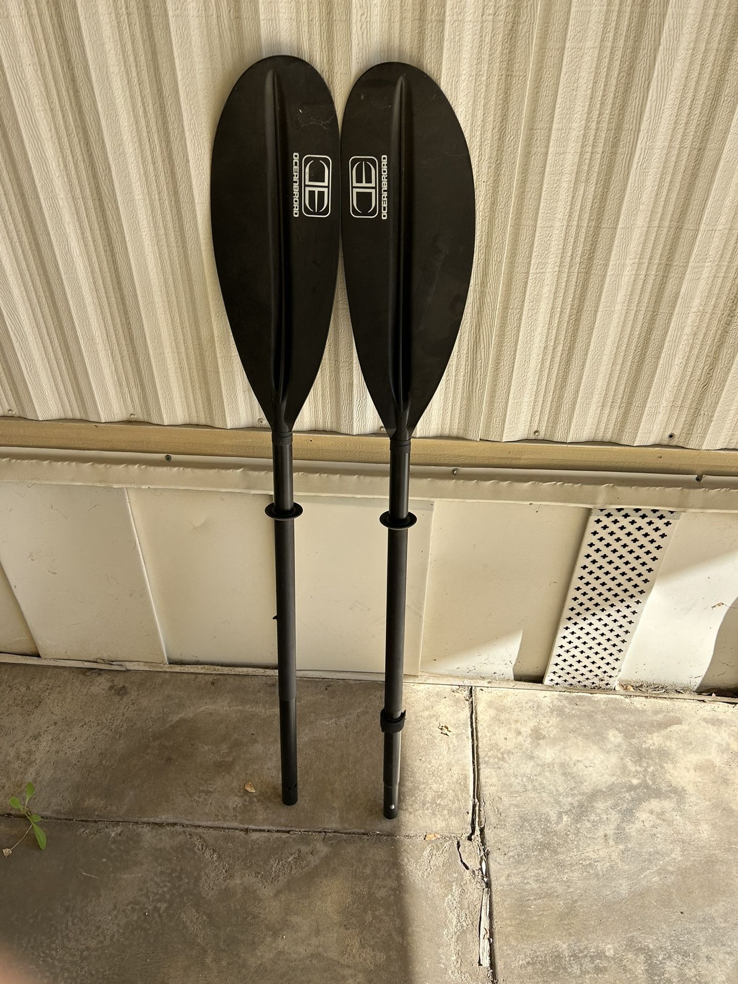 Kayak paddles like new