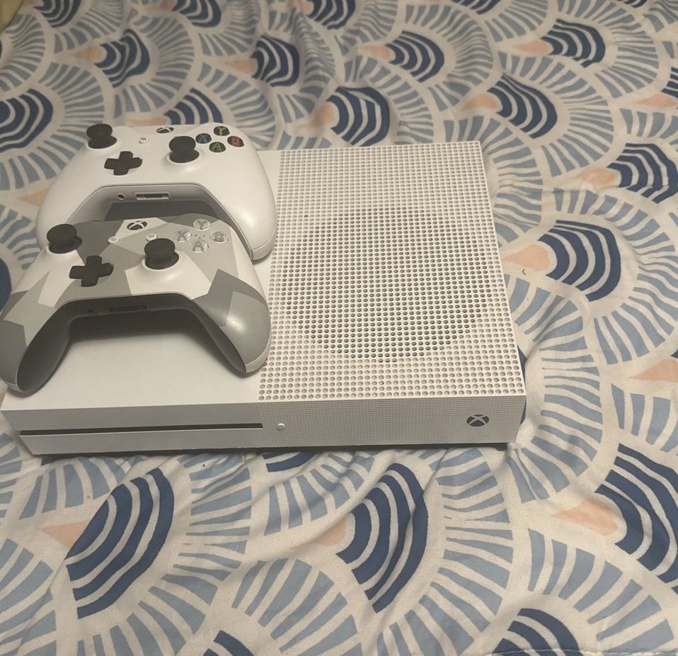 Xbox One S  TB1 $100