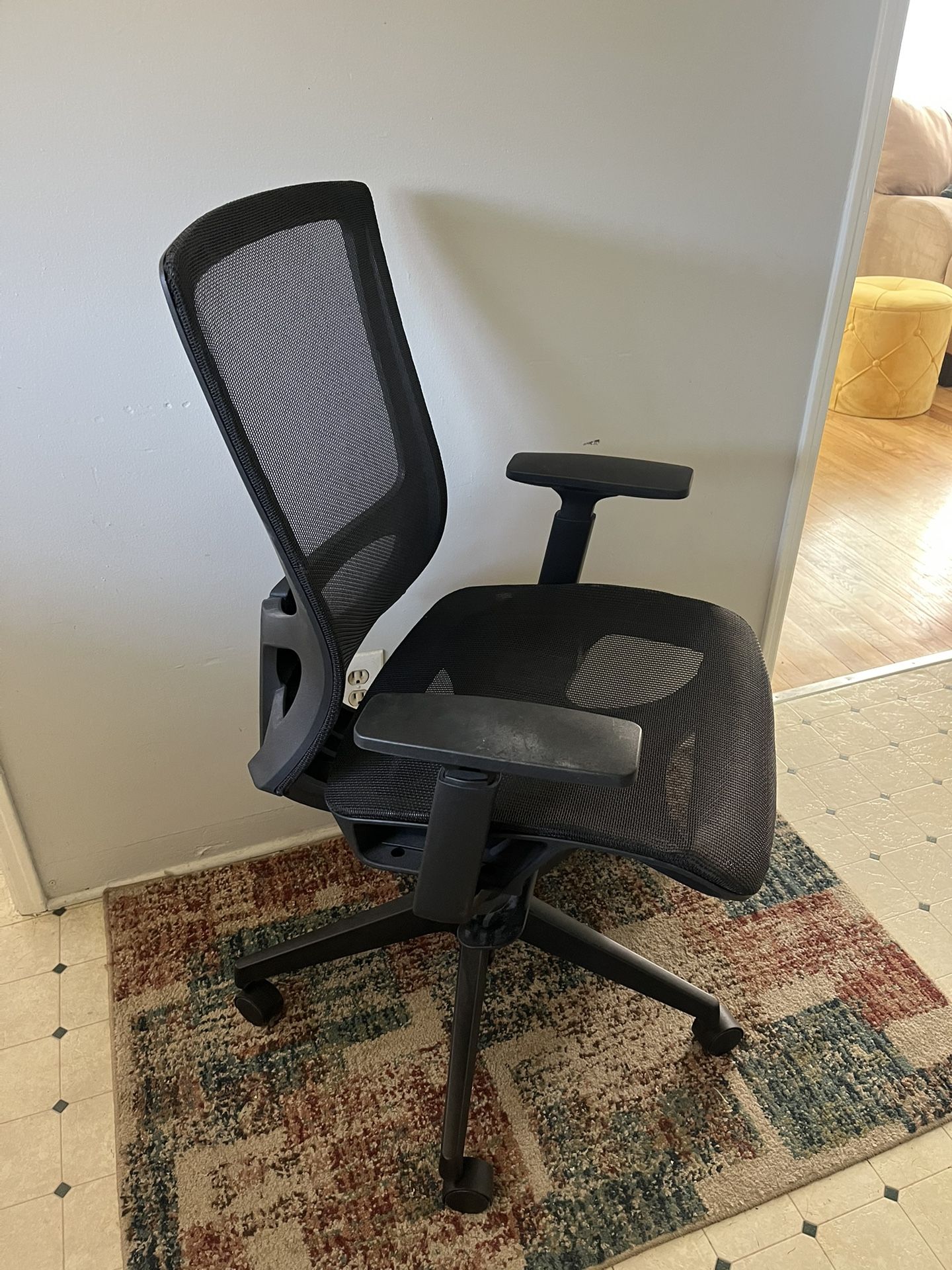Adjustable Rolling Office Chair