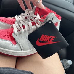 Jordan 1 Zoom Air Valentine Edition 