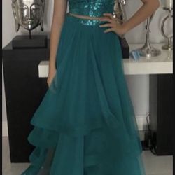 Beautiful Green Dress, Quinceañeras, Prom, Graduation 