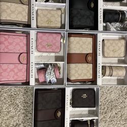 Coach set dm if  interested!