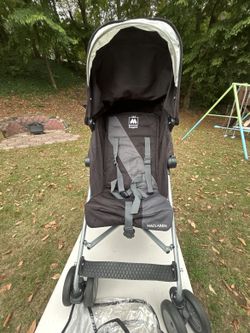 Maclaren Triumph Umbrella Stroller with Rain Cover