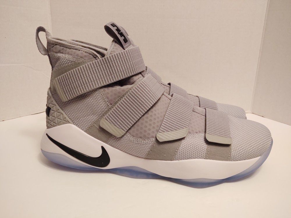Men's Nike LeBron Soldier XI TB Promo Basketball Shoes Grey White 943155 001 Sz 15.5