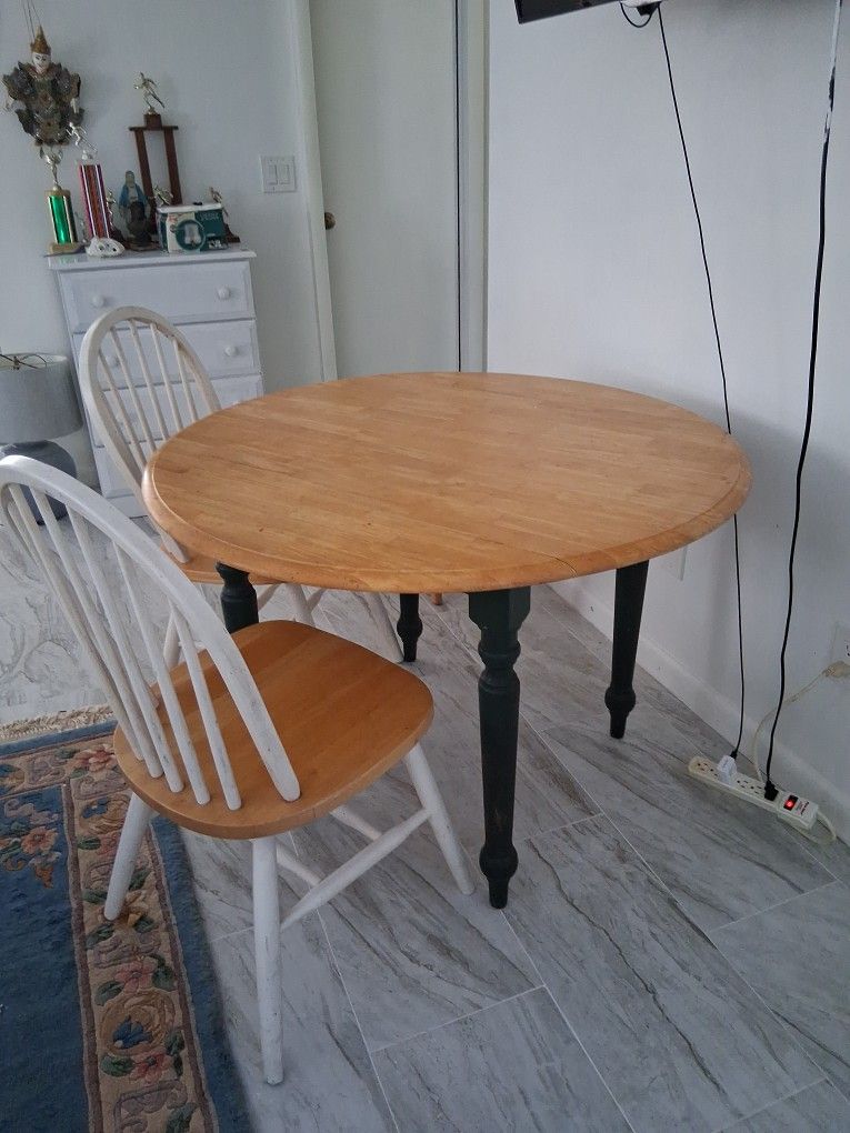 Kitchen Table With 4 Chairs