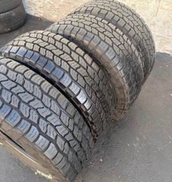 275/70/18 Cooper set de llantas usadas en buenas condiciones las 4