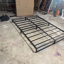 Full size 6” Low profile Metal bed frame (( BRAND NEW ))