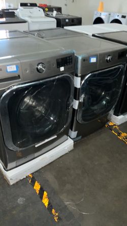 LG Gas Dryer & Washer Pair — $200 Off Best Buy Price Right Now