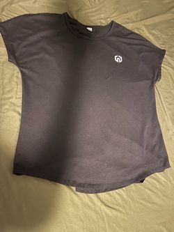 Athletic Shirts Pair - Black & Maroon Crop Top Tie in back