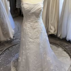 Casablanca Bridals Wedding Dress / Wedding Gown