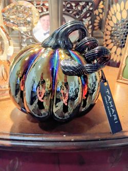 Beautiful Tahari Pumpkin
