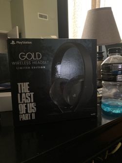 PlayStation Gold Wireless headset
