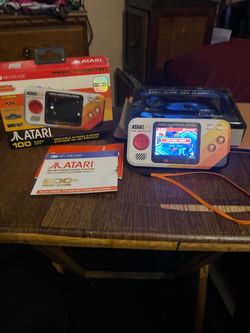 ATARI 100 Games Pocket Player