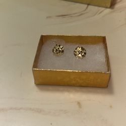 10kt diamond cut earrings