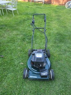 Craftsman 22" Push Mower (electric start) 2 new front tires