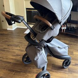 Stokke Xplory X (Latest Model) Luxury Stroller + Bassinet + Diaper Bag + Cup Holder – Excellent Condition