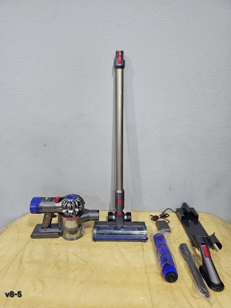 dyson v8 cordless stick vacuum cleaner with soft roller 60 min v8-5
