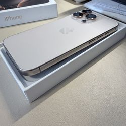 iPhone 16 Pro — 256GB (Factory Unlocked) – Excellent Condition ✅