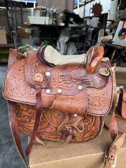 Vintage Western Tooled Brown Leather  & Sheepskin Saddle Crossbody handbag Clutch 