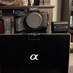 Sony A7 IV Camera Body