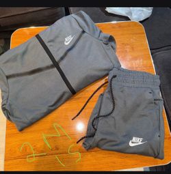 Nike pants sets