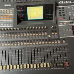 Yamaha digital Audio Console O2R
